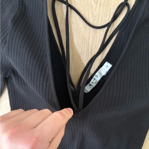 Na-kd black ribbed long sleeve top with straps on chest and back medium - Picture 3 of 5